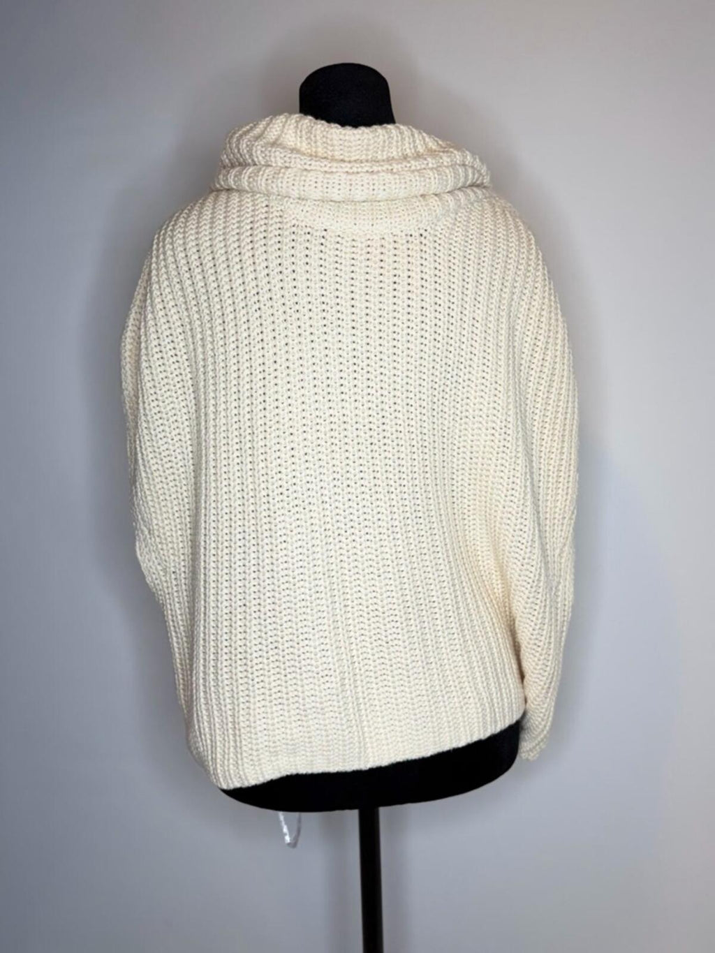 525 America Cate Sleeveless Turtleneck Sweater