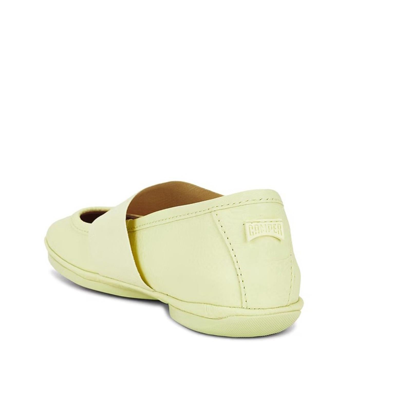 Camper Right Nina Flat