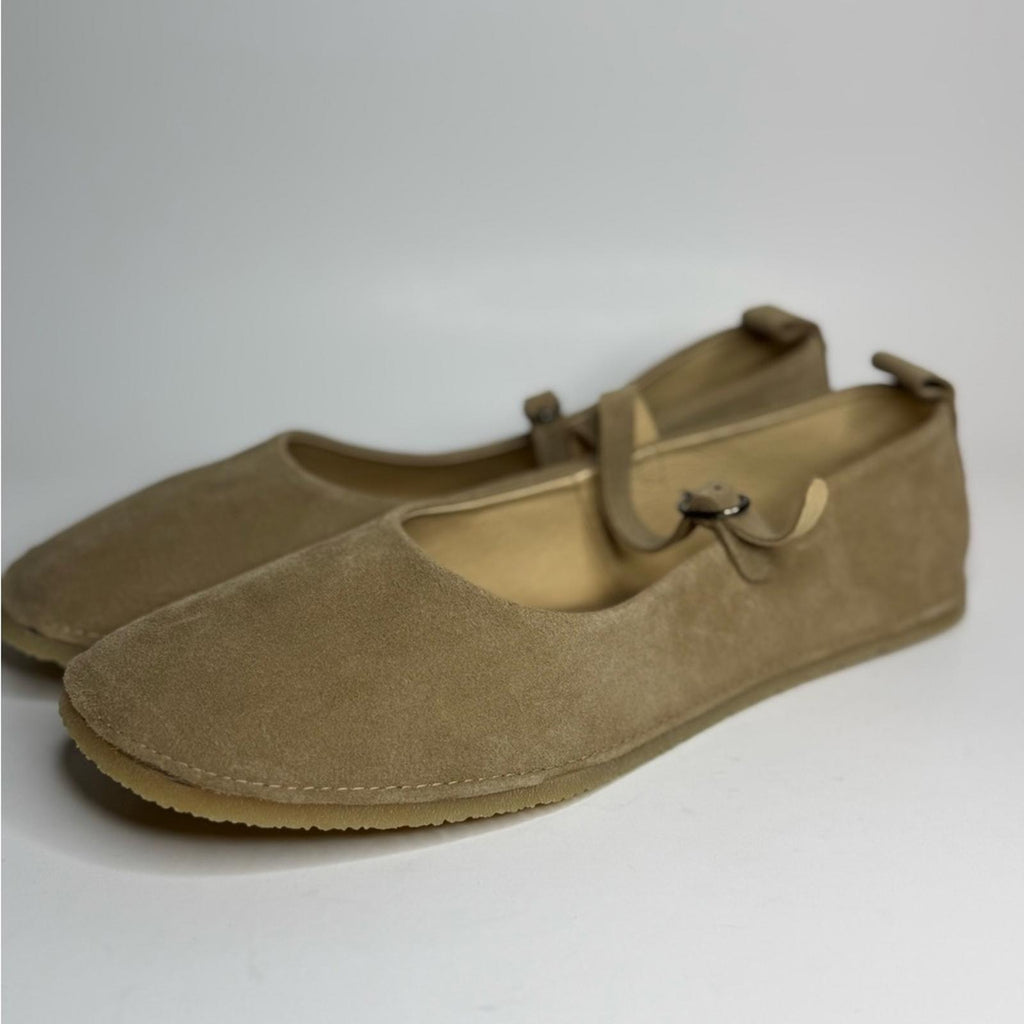 Intentionally Blank Nicolette Flat