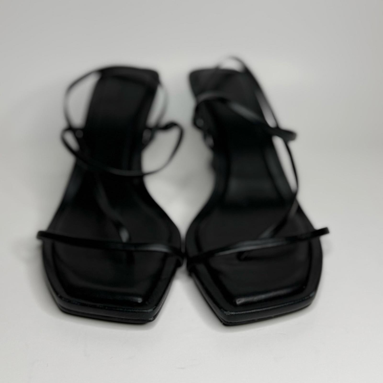 Steve Madden Locke Heel