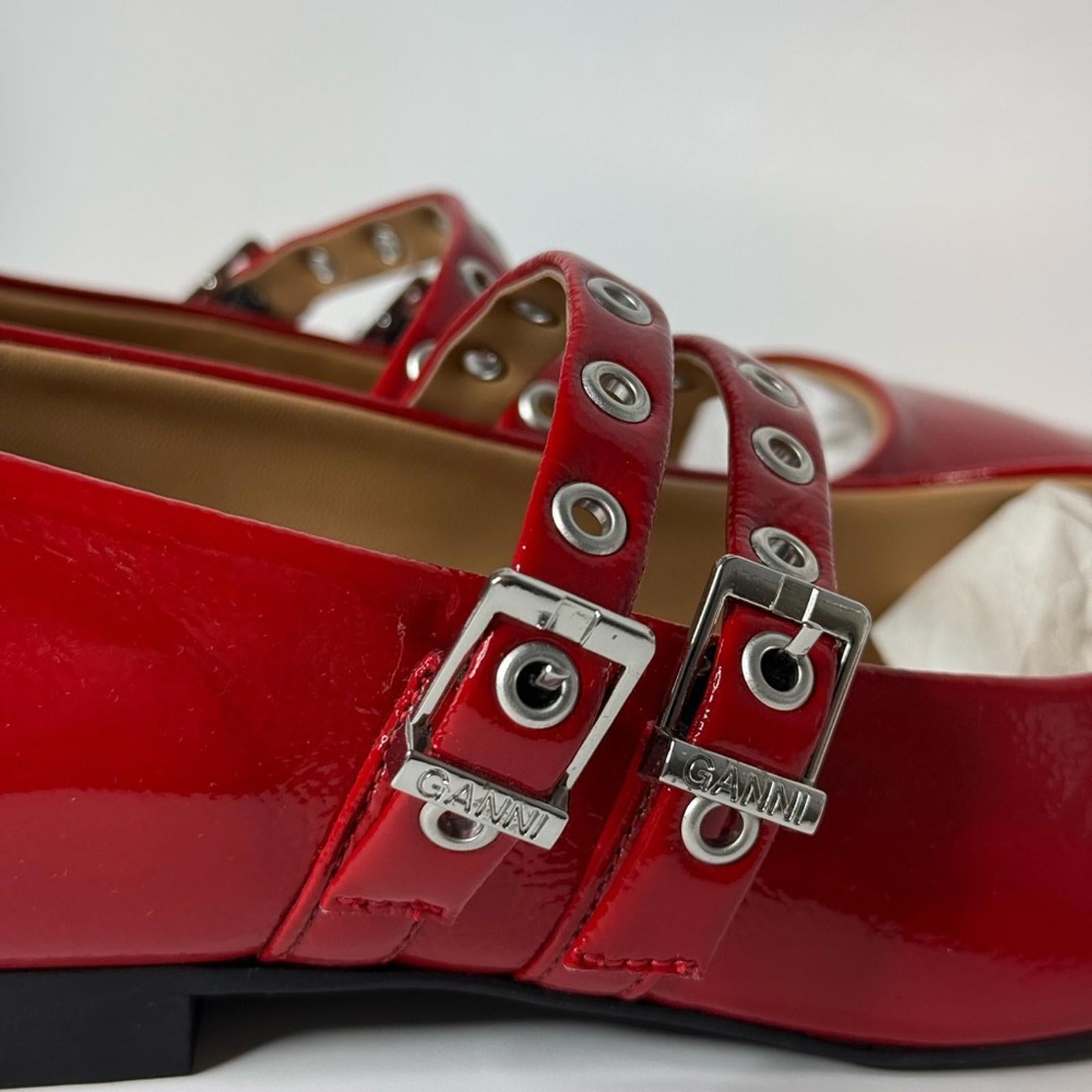 Ganni Eyelets Ballerina