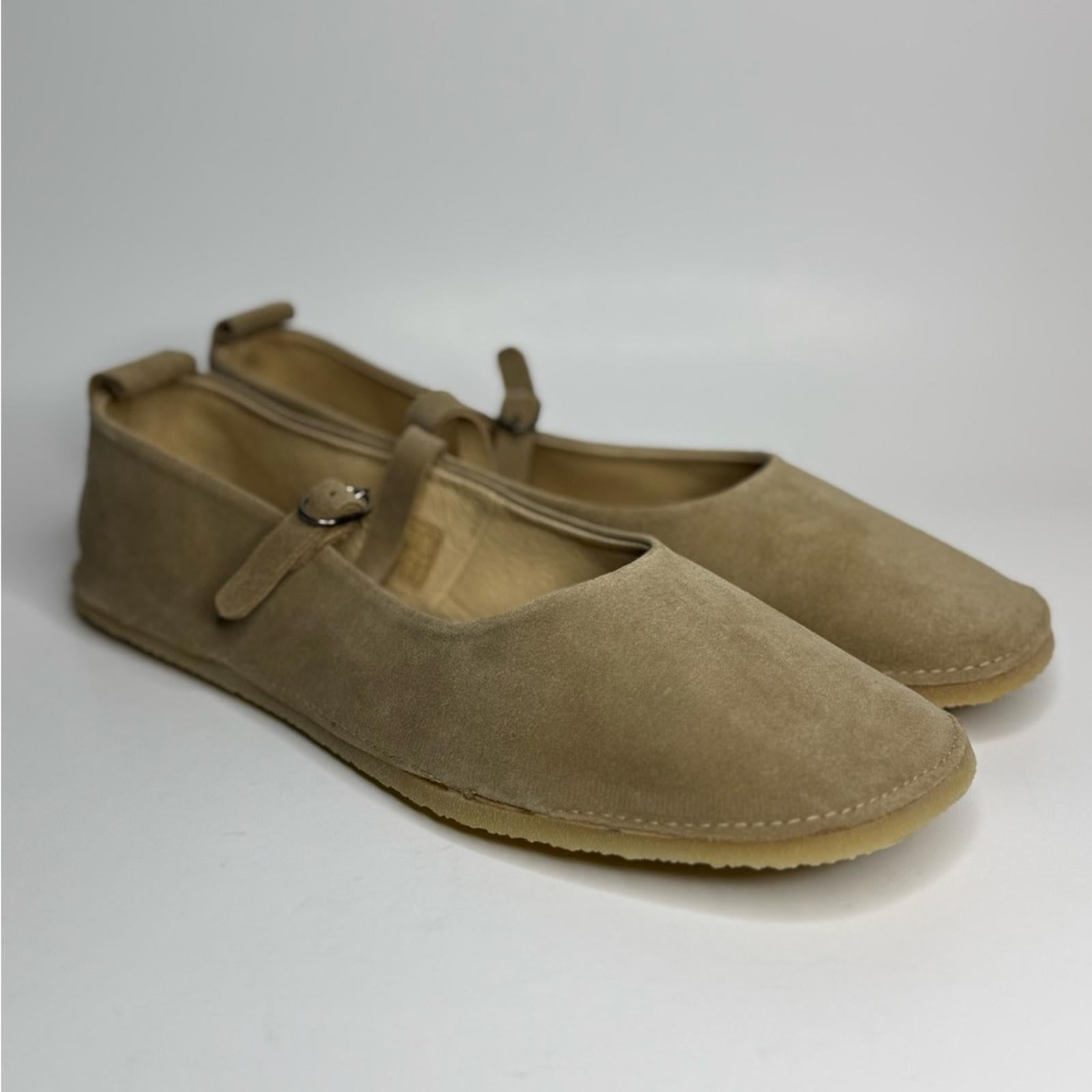 Intentionally Blank Nicolette Flat