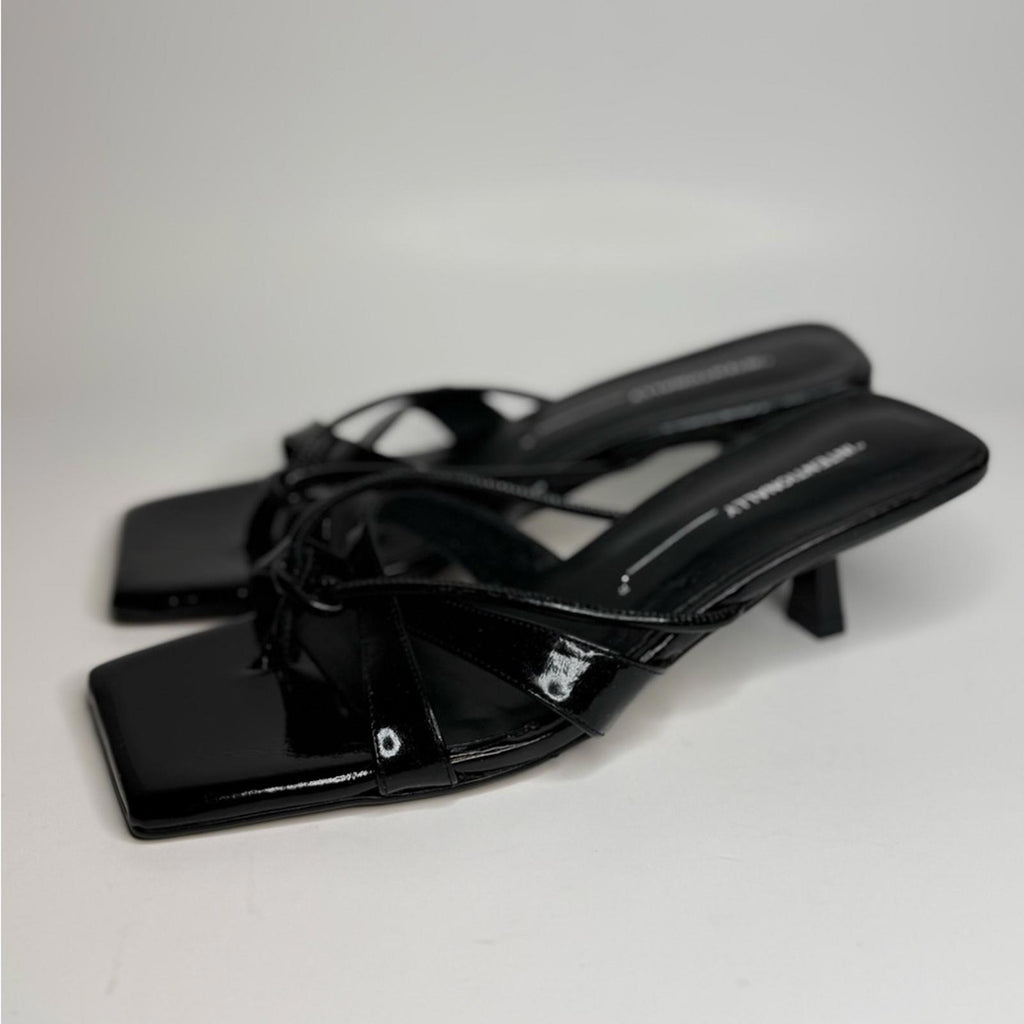 Intentionally Blank Eli Sandal