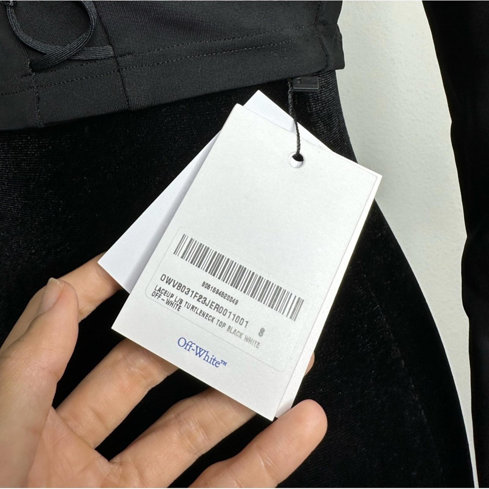 OFF-WHITE Long Sleeve Crop Top