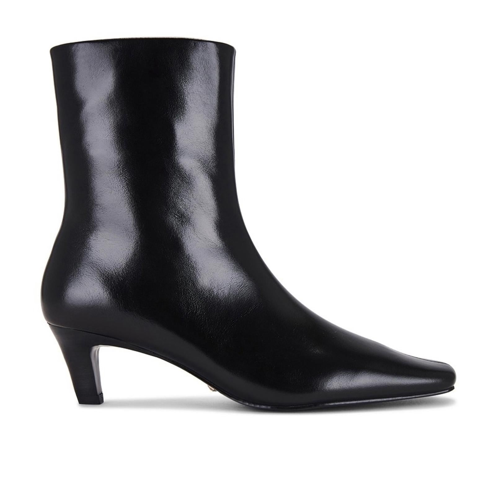 Raye Lauren Boots