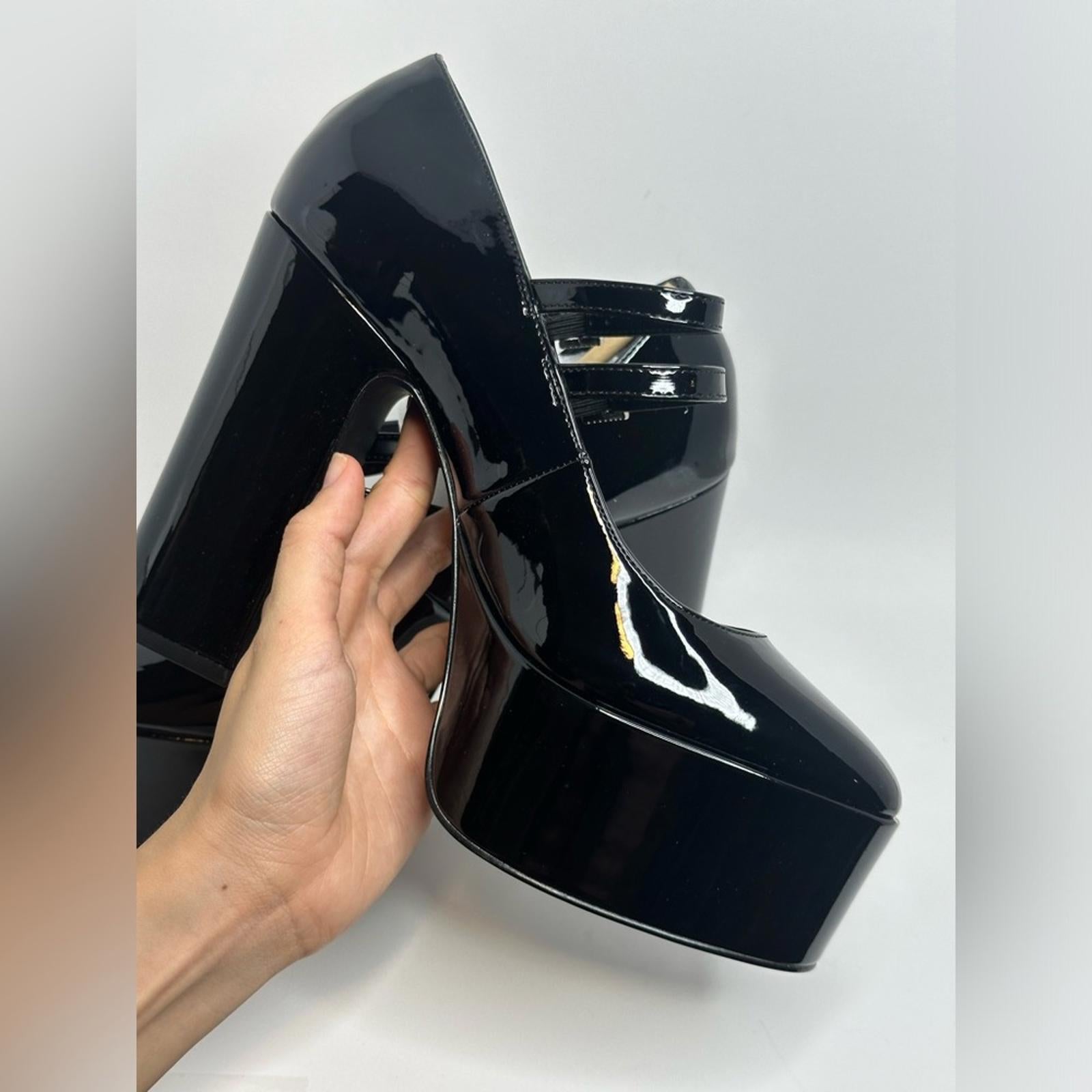 Aqua Emmy Platforms