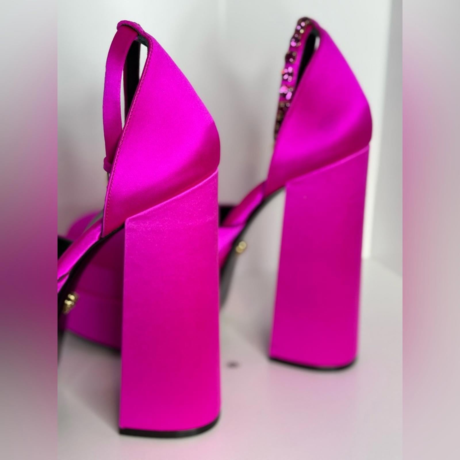 Versace Pink Aevitas