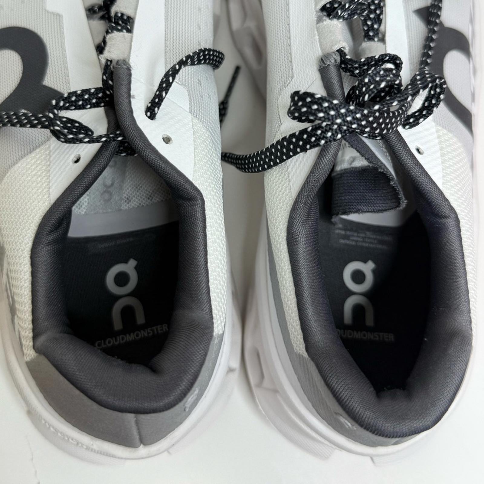 On Cloudmonster Sneakers