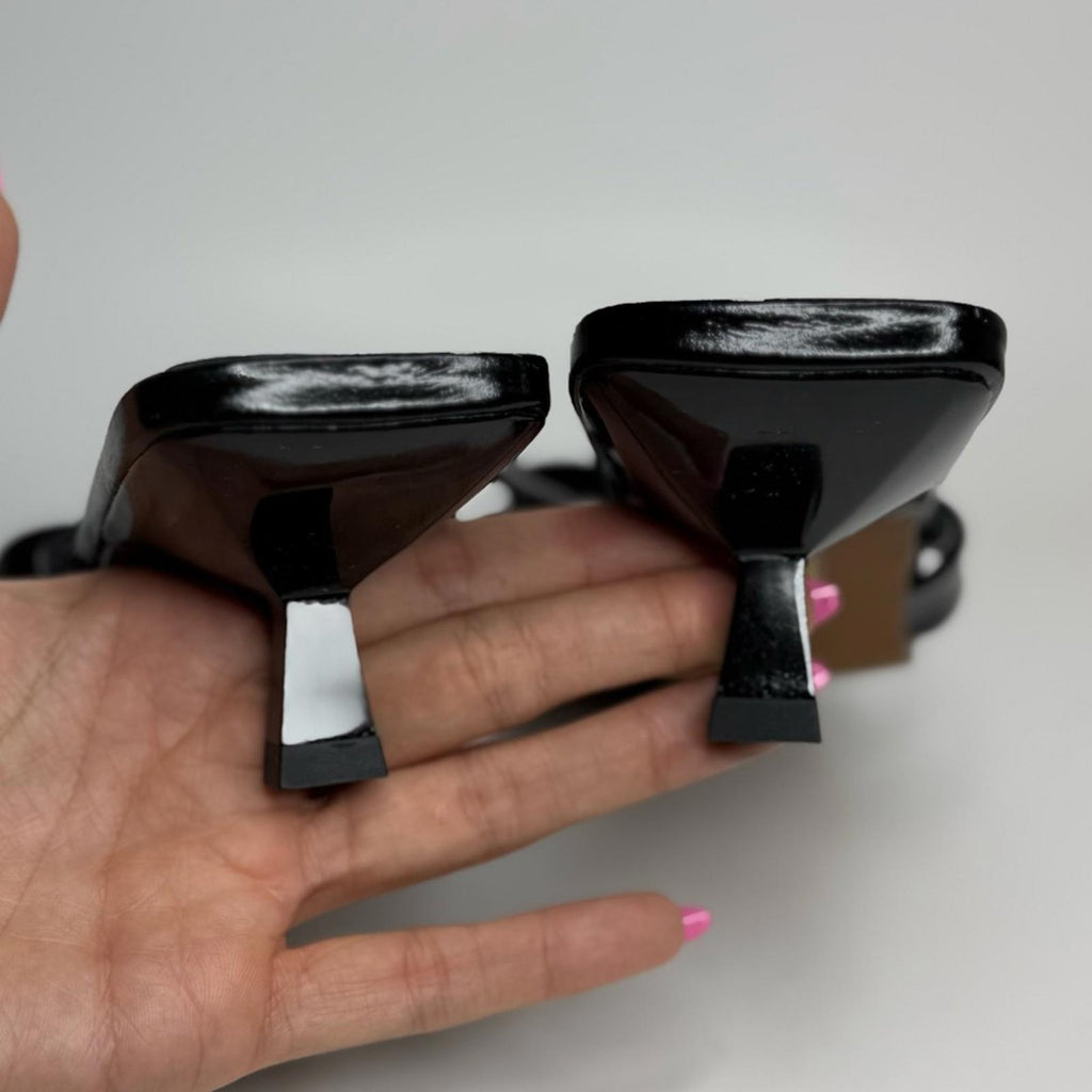 Intentionally Blank Eli Sandal