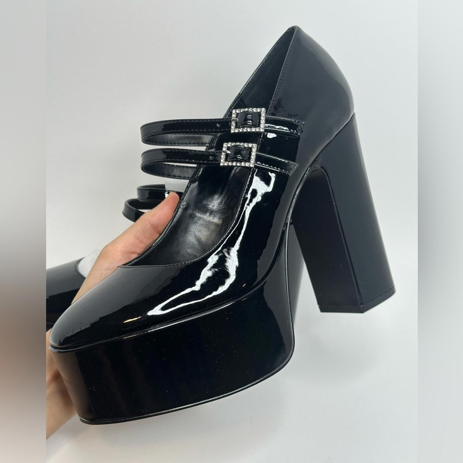 Aqua Emmy Platforms