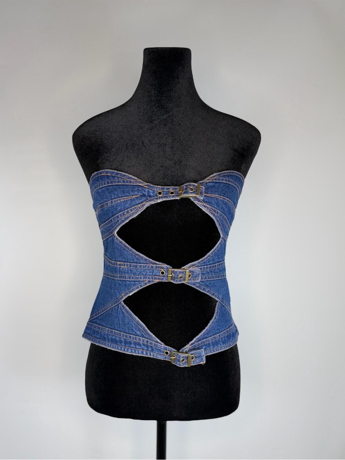 Lioness Buckle Corset