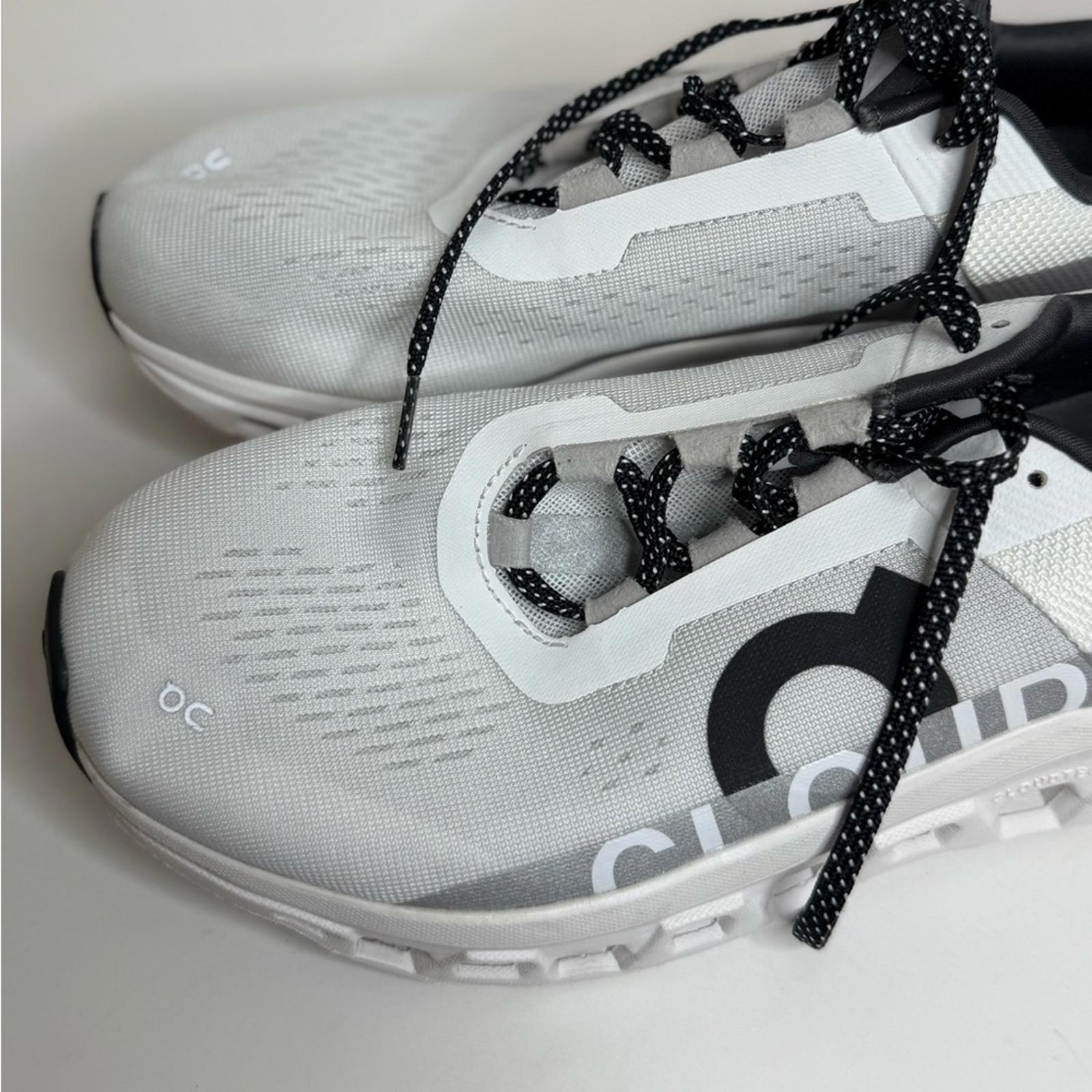 On Cloudmonster Sneakers