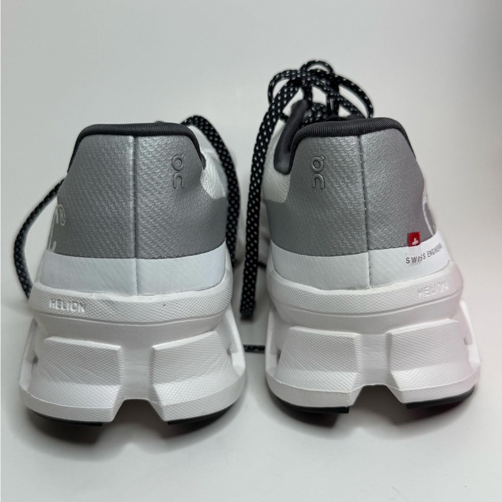 On Cloudmonster Sneakers