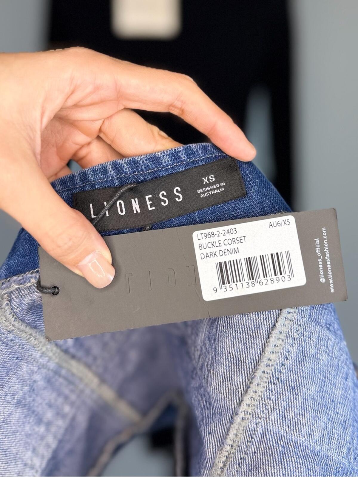 Lioness Buckle Corset