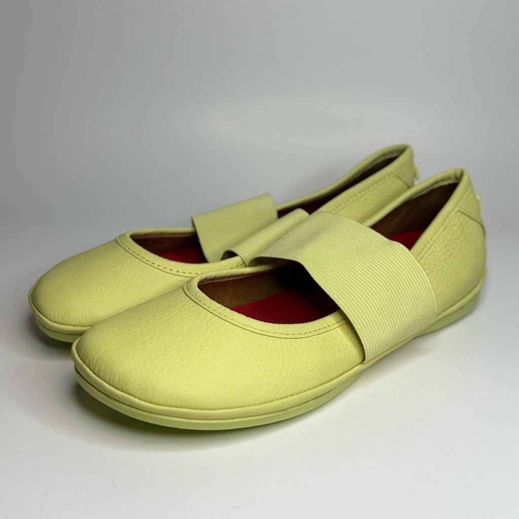 Camper Right Nina Flat