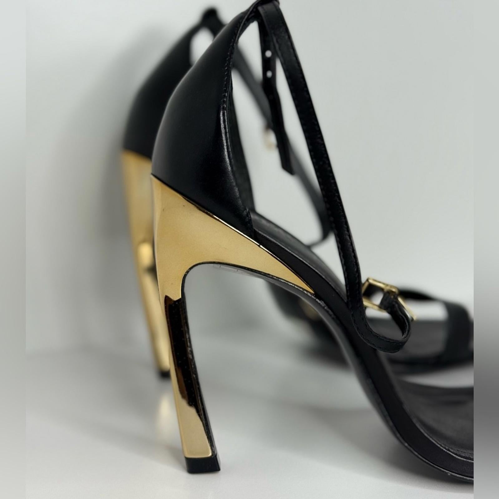Schutz Cadey Lee Curve Sandals